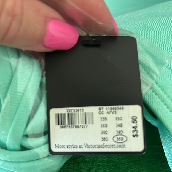 Victoria’s Secret Swimsuit Top, 36D, New with Tags - Picture 4 of 4